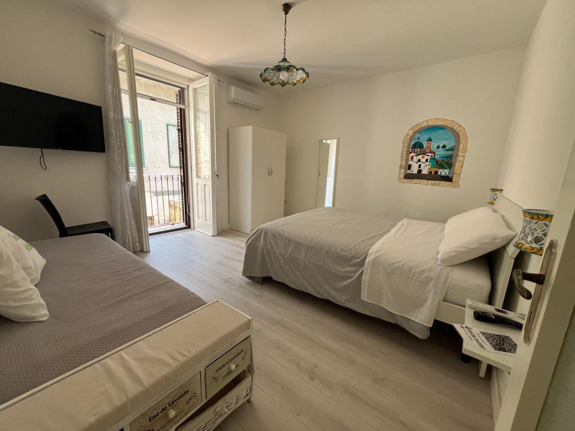 B&B Due Su Due Holiday Vietri Eksteriør billede